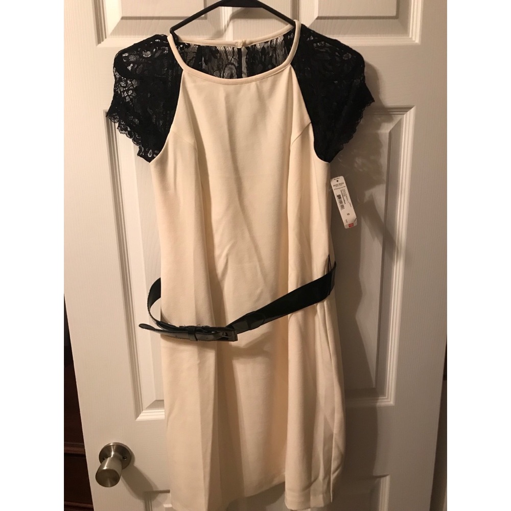 NWT women’s off white/black dress size 10